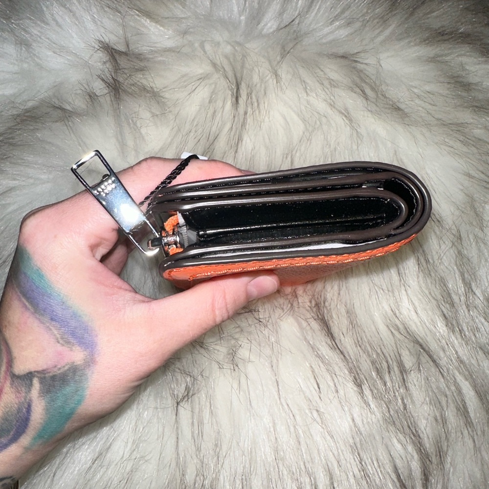 NWT Marc Jacobs wallet (medium) - Picture 11 of 11
